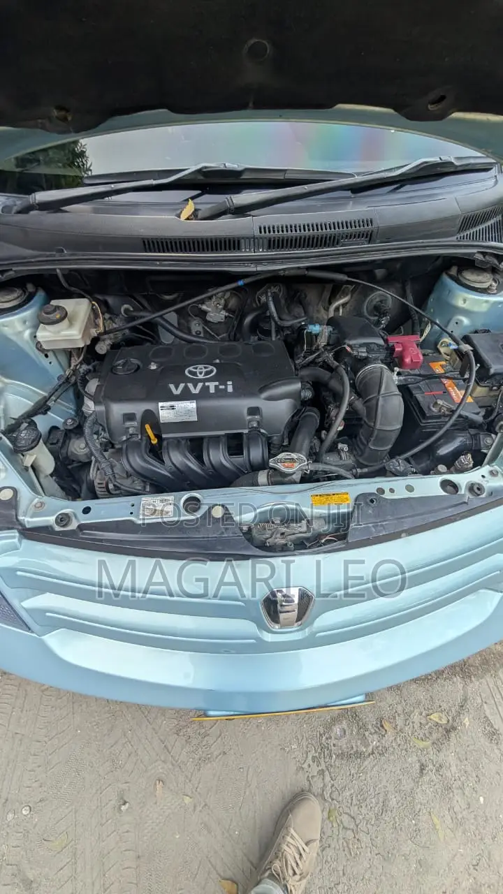 Toyota IST 2006 Blue