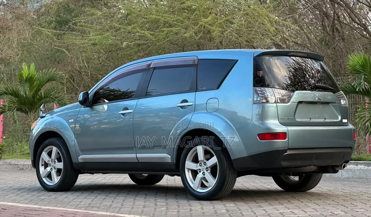 Mitsubishi Outlander 2005 Blue