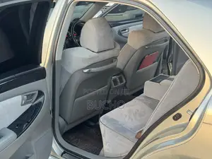 Toyota Crown 2006 Silver