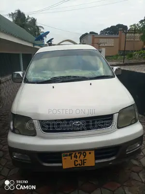 Toyota Noah 2.0 AWD (8 Seater) 2001 White