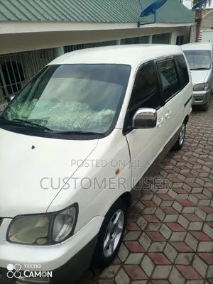 Toyota Noah 2.0 AWD (8 Seater) 2001 White