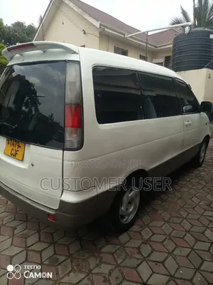 Toyota Noah 2.0 AWD (8 Seater) 2001 White