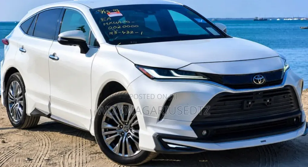 Toyota Harrier 2021 Off white