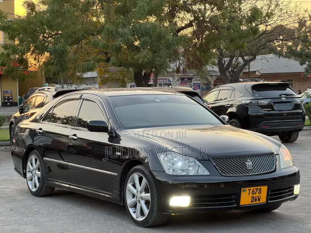 Toyota Crown 2006 Black