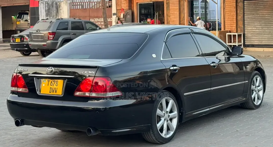Toyota Crown 2006 Black