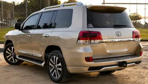 Toyota Land Cruiser 2017 Gold