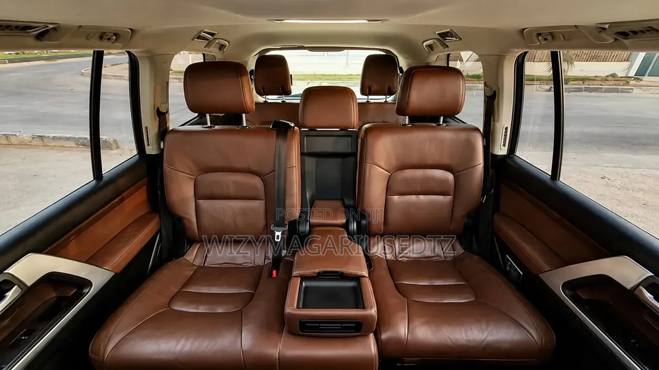 Toyota Land Cruiser 2017 Gold