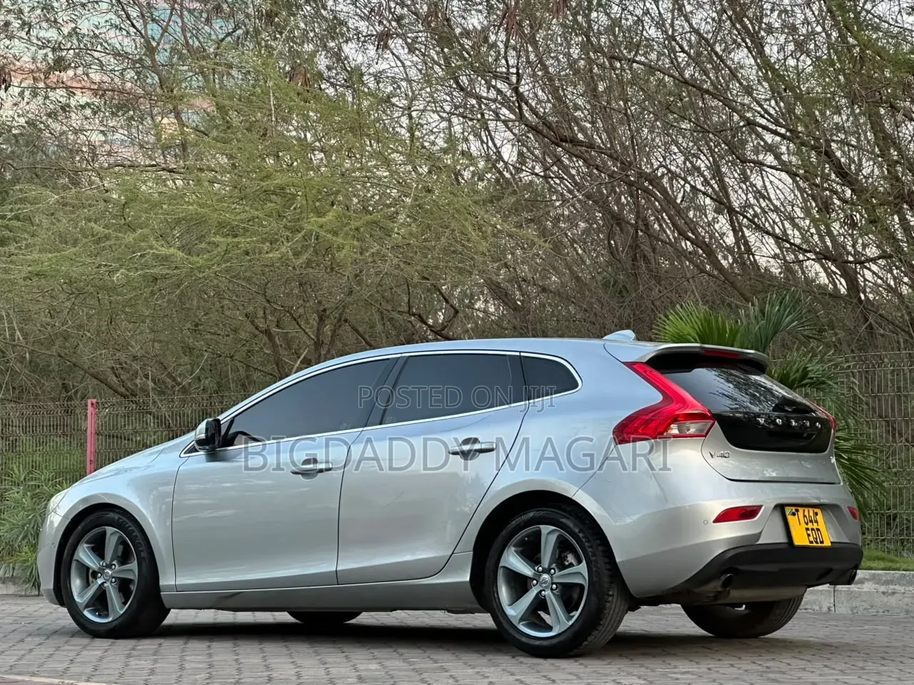 Volvo V40 2013