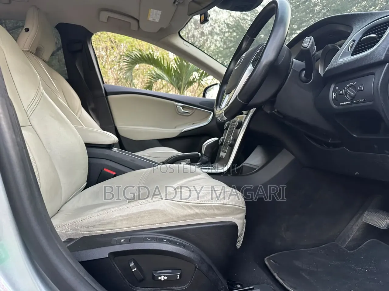 Volvo V40 2013