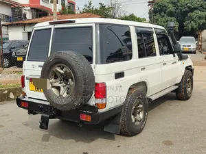 Toyota Land Cruiser 2014 White