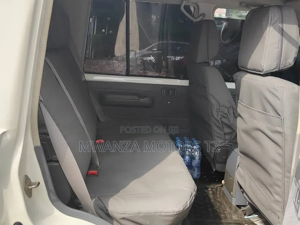 Toyota Land Cruiser 2014 White