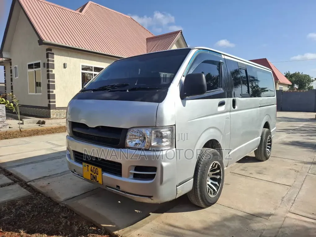 Toyota Quantum 2006 Silver