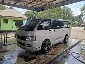 Toyota Quantum 2006 Silver