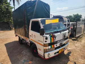 Isuzu Elf Kali Sana