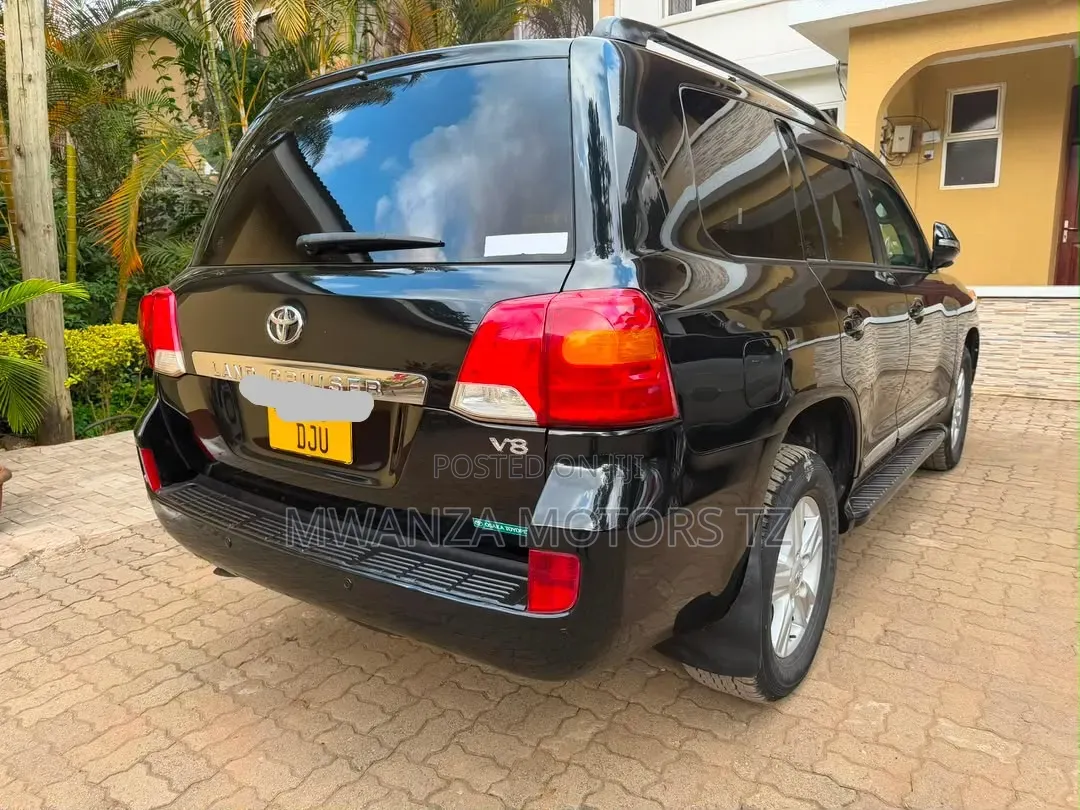 Toyota Land Cruiser 2011 Matt Black