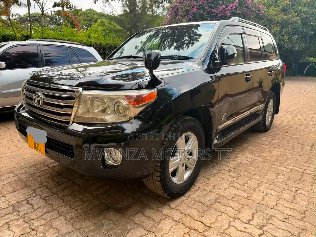 Toyota Land Cruiser 2011 Matt Black