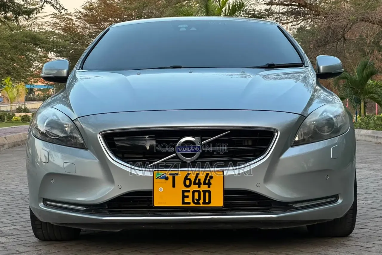Volvo V40 2013 Gray
