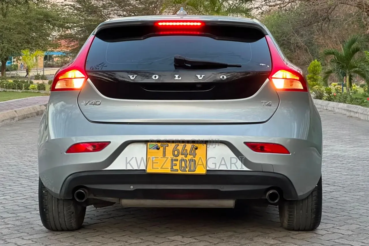 Volvo V40 2013 Gray