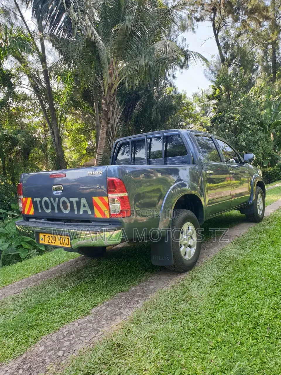 Toyota Hilux 2014 Gray