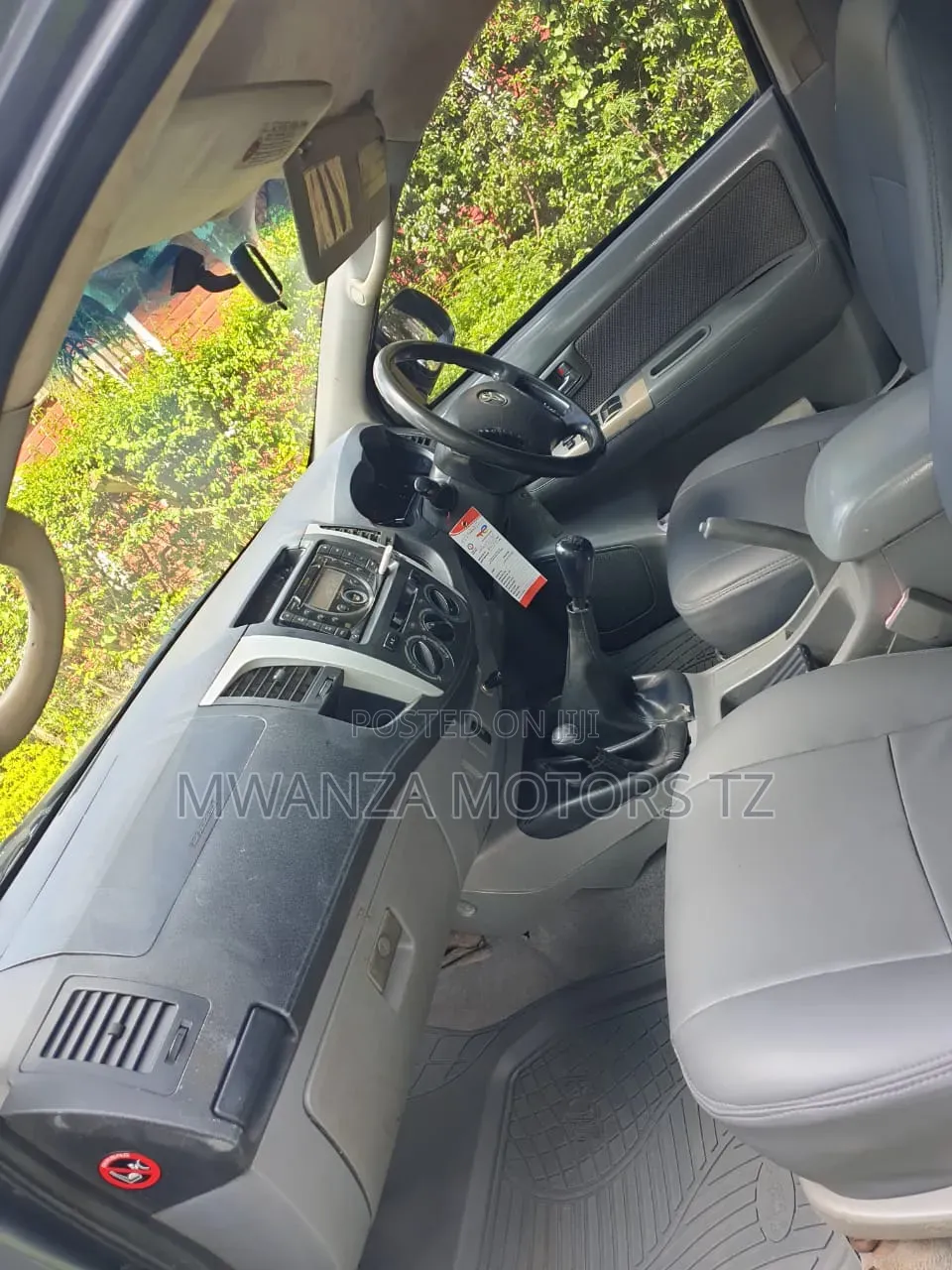 Toyota Hilux 2014 Gray