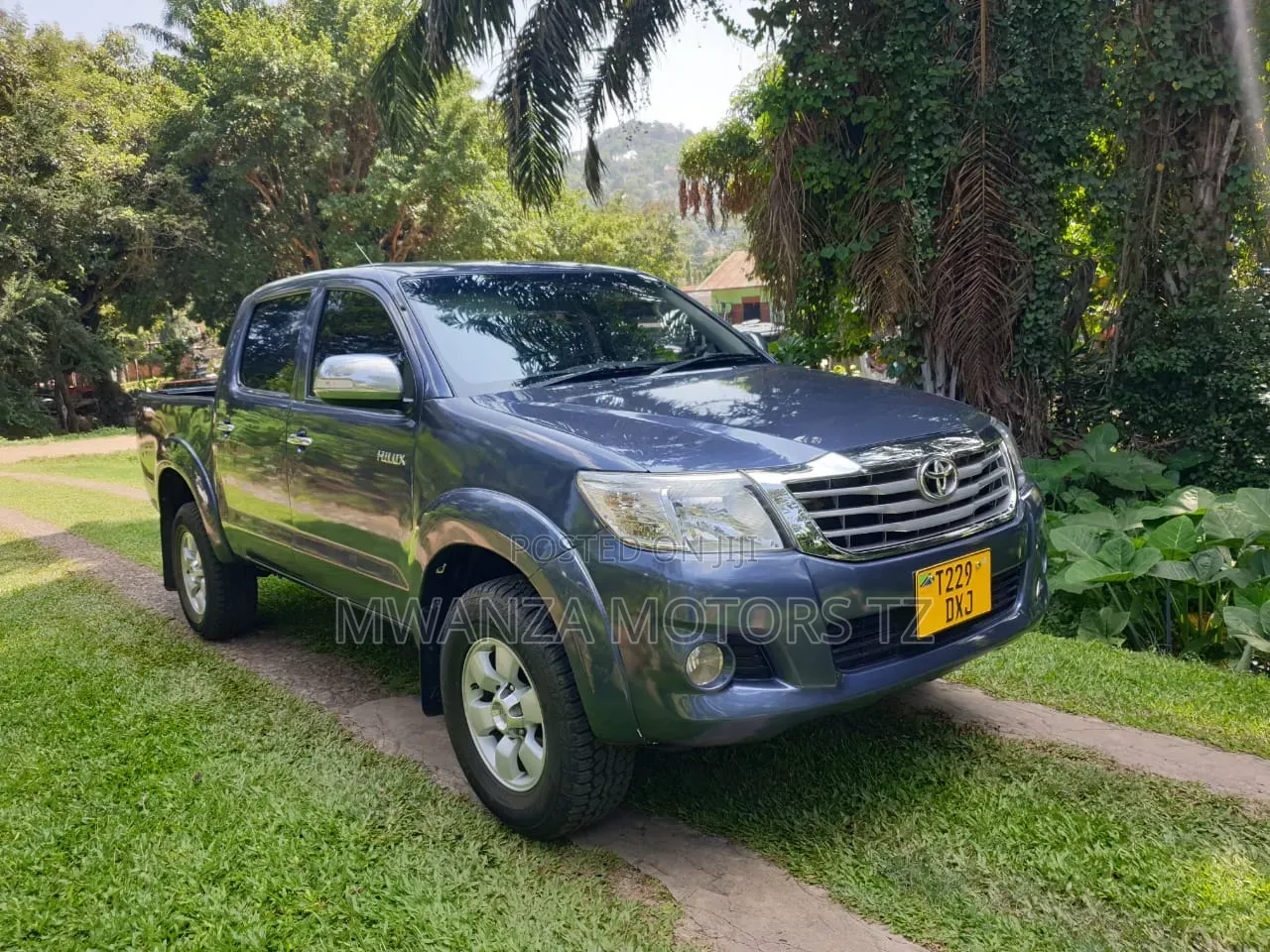 Toyota Hilux 2014 Gray