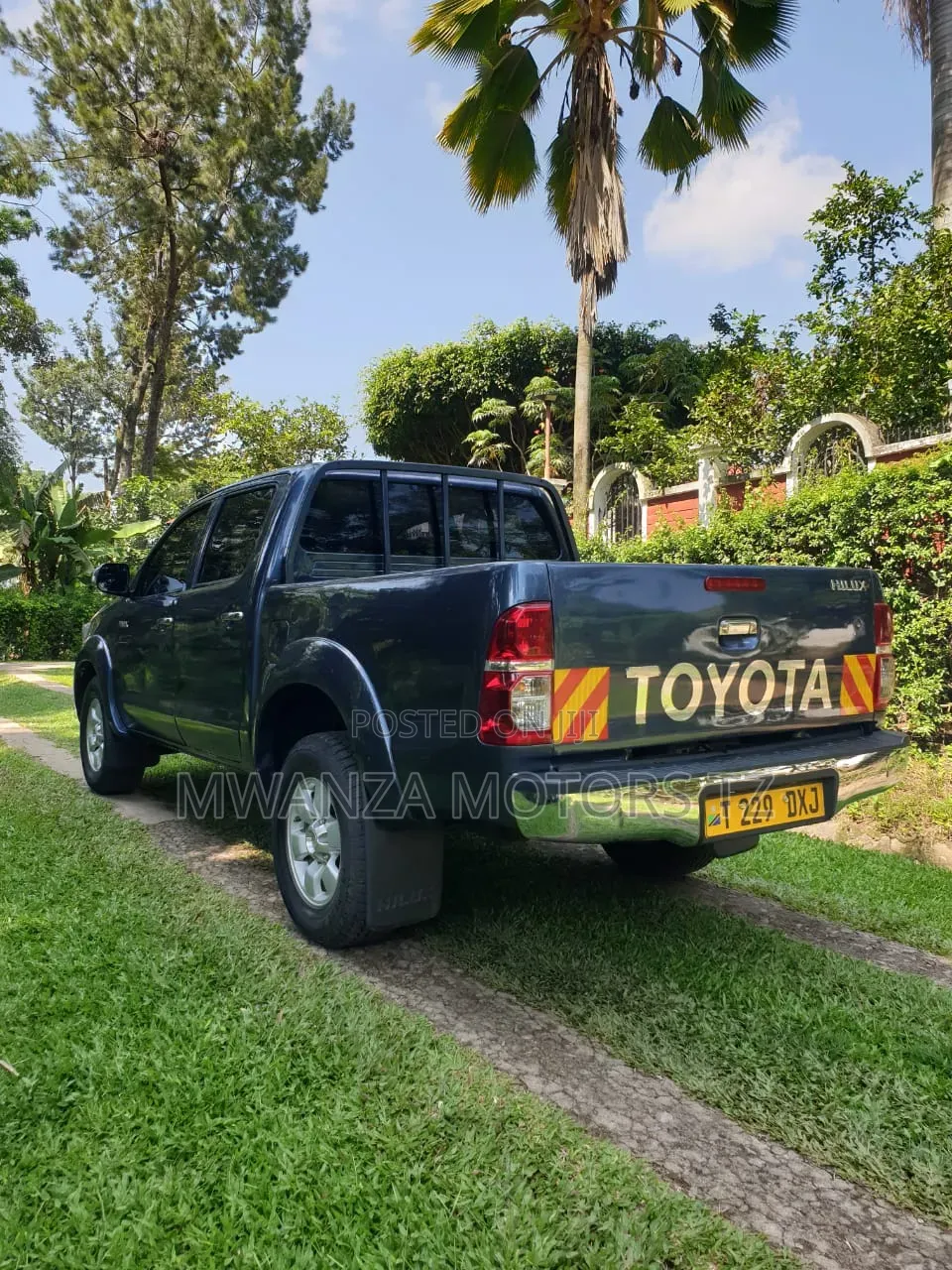 Toyota Hilux 2014 Gray