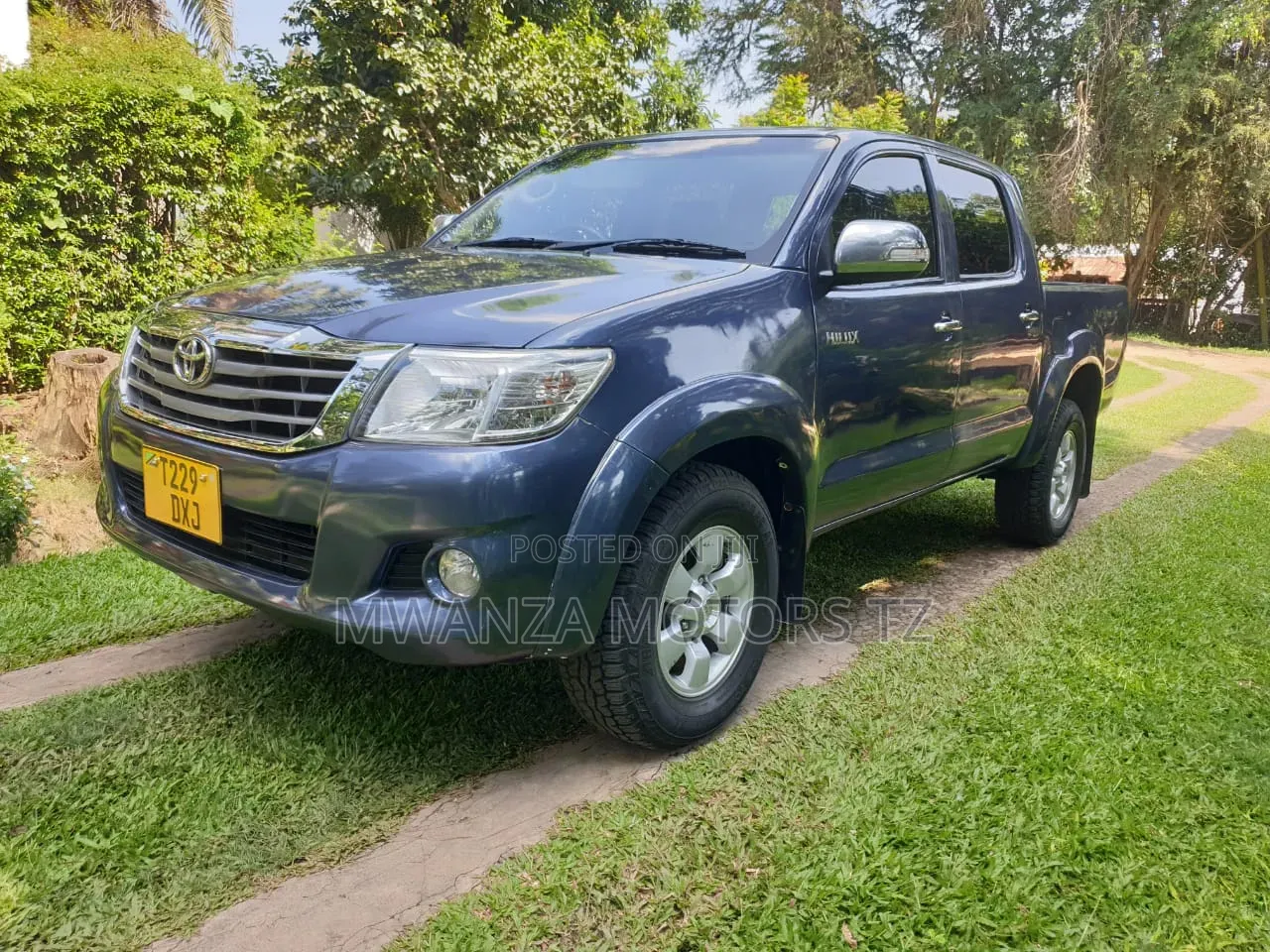 Toyota Hilux 2014 Gray
