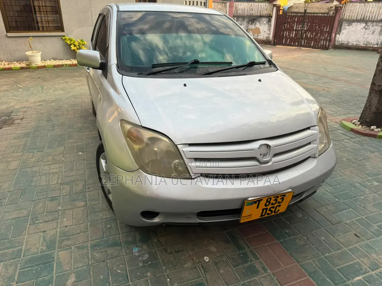 Toyota IST 2003 Silver