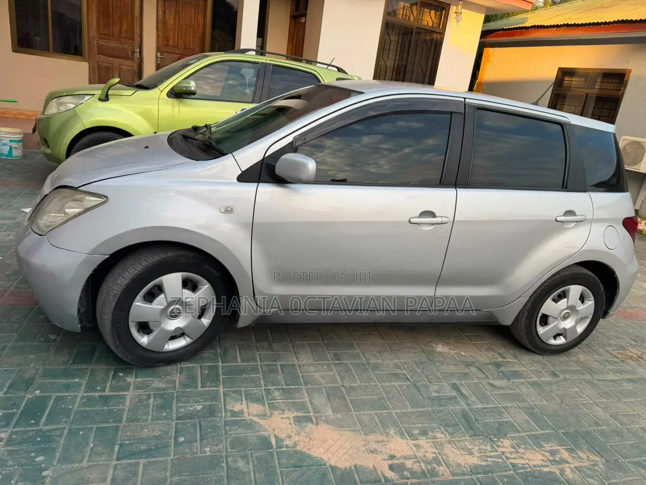 Toyota IST 2003 Silver