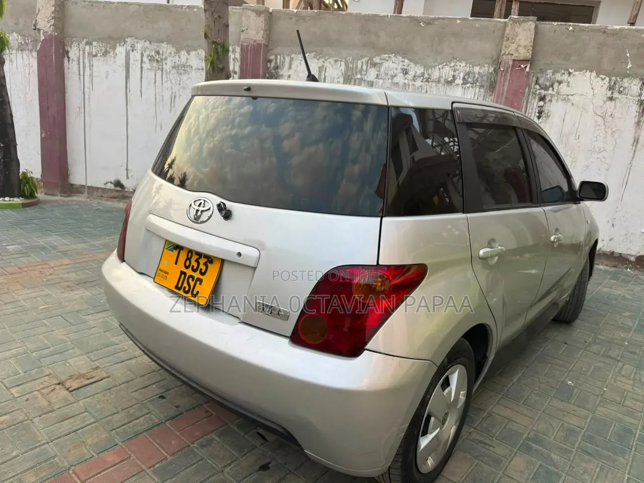 Toyota IST 2003 Silver