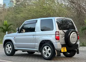 Mitsubishi Pajero 2009 Silver