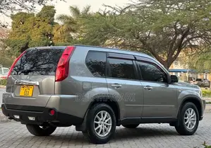 Nissan X-Trail 2010 Gray