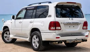 Toyota Land Cruiser 2003 White