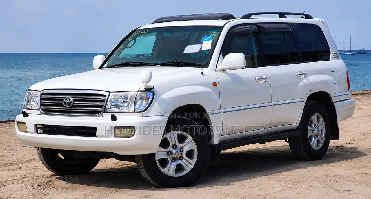 Toyota Land Cruiser 2004 White