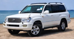Toyota Land Cruiser 2004 White