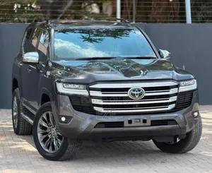 Toyota Land Cruiser 2024 Gray