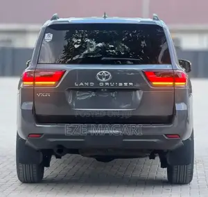 Toyota Land Cruiser 2024 Gray