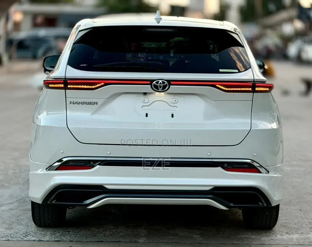 Toyota Harrier 2021 White