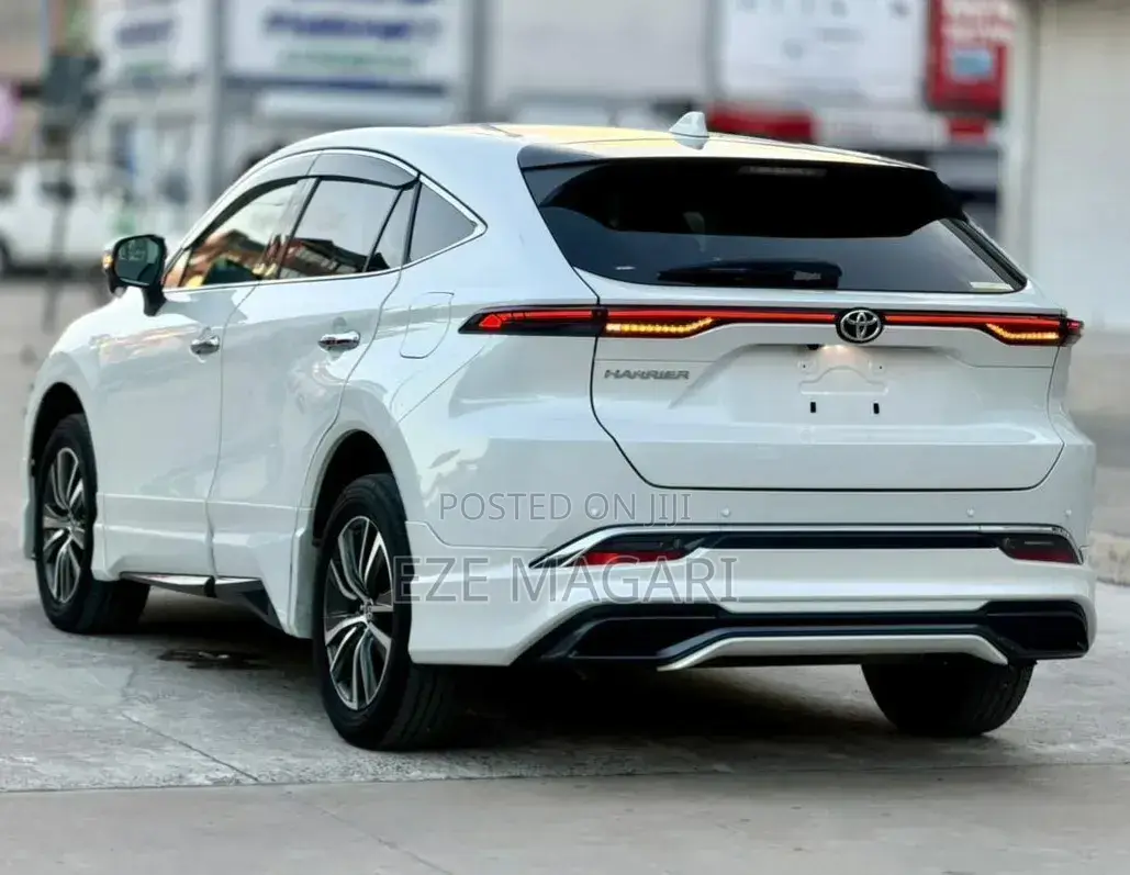 Toyota Harrier 2021 White