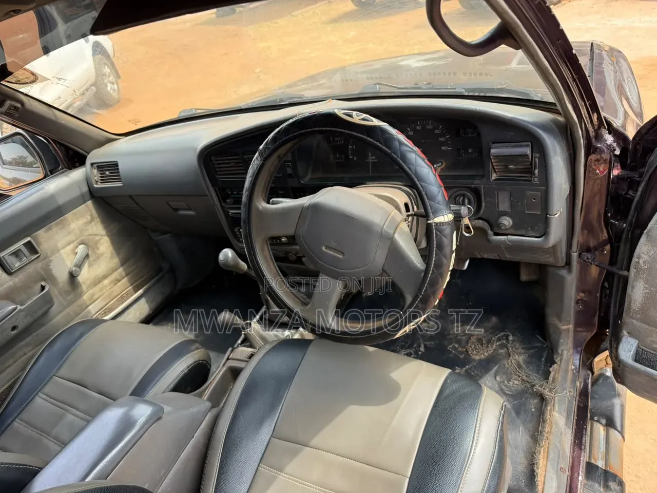 Toyota Hilux 1998 Maroon