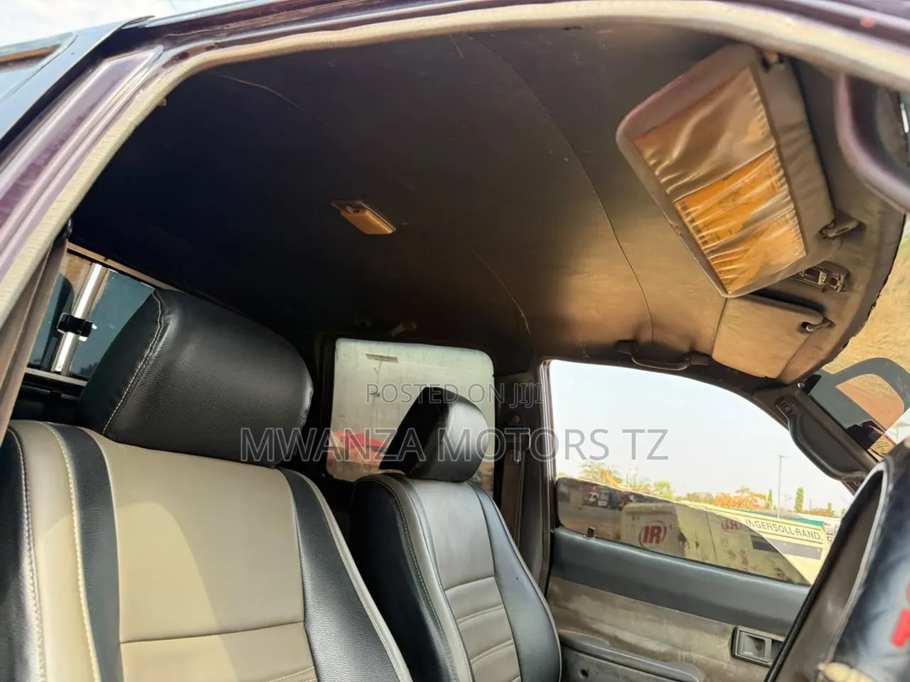Toyota Hilux 1998 Maroon