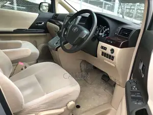 Toyota Vellfire 2012 Silver