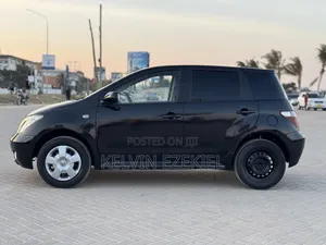 Toyota IST 2006 Black