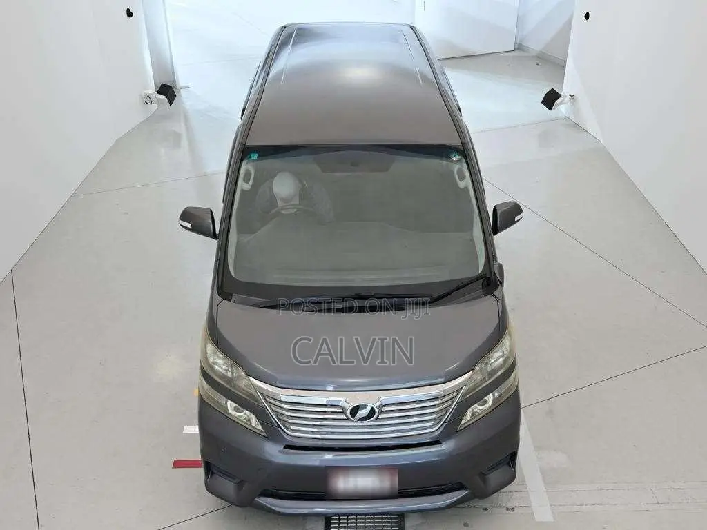 Toyota Vellfire 2010 Gray