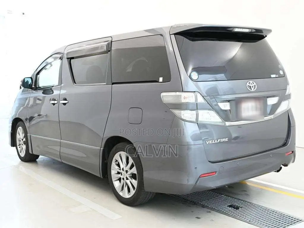 Toyota Vellfire 2010 Gray