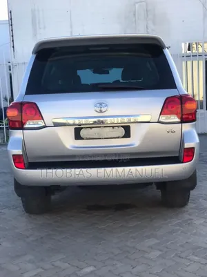 Toyota Land Cruiser 2018 Silver