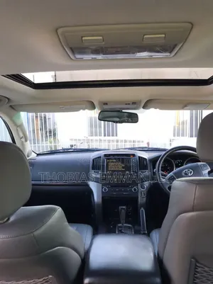 Toyota Land Cruiser 2018 Silver