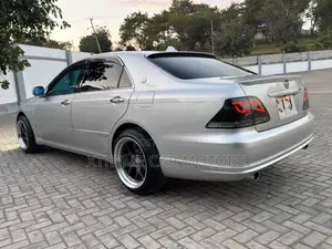 Toyota Crown Royale 2005 Silver