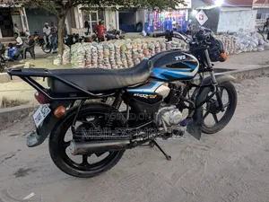 TVS HLX 125 2025 Black