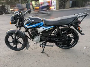 TVS HLX 125 2025 Black